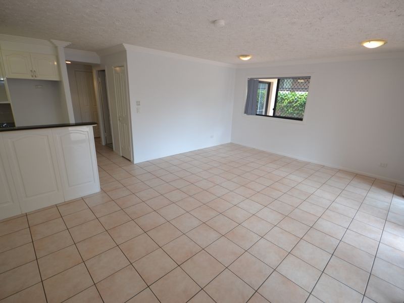 4/240 Wellington Road, Kangaroo Point QLD 4169