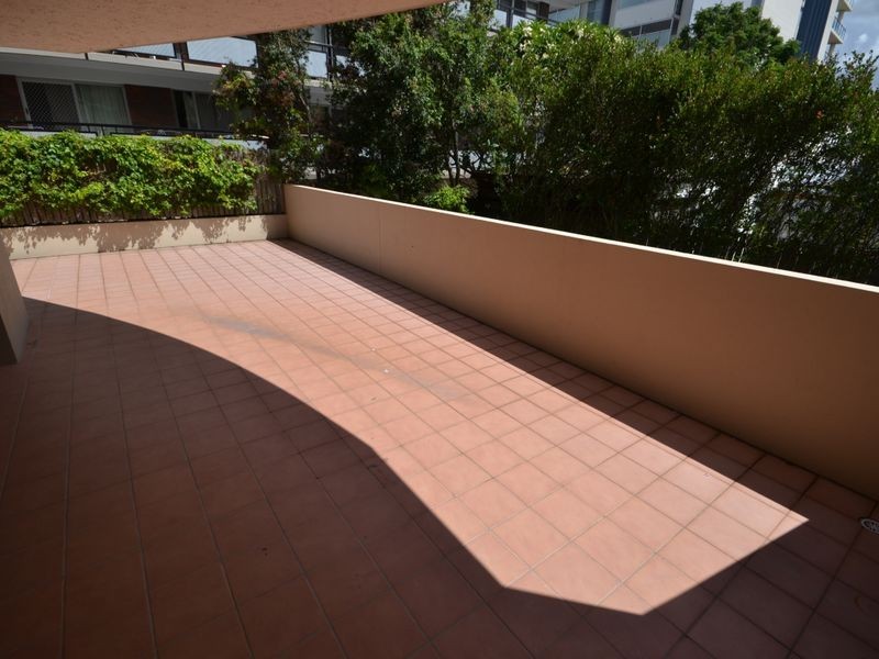 4/240 Wellington Road, Kangaroo Point QLD 4169