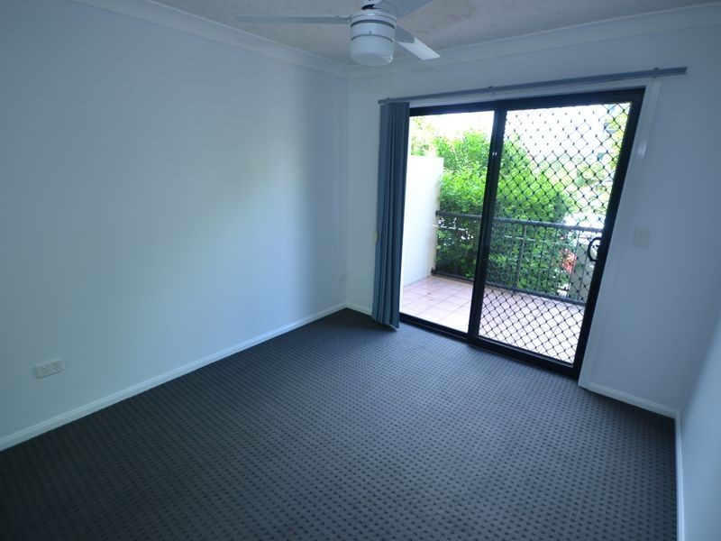 4/240 Wellington Road, Kangaroo Point QLD 4169