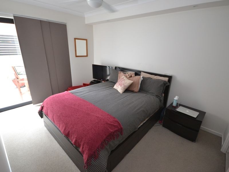 2/23 Potts Street, East Brisbane QLD 4169