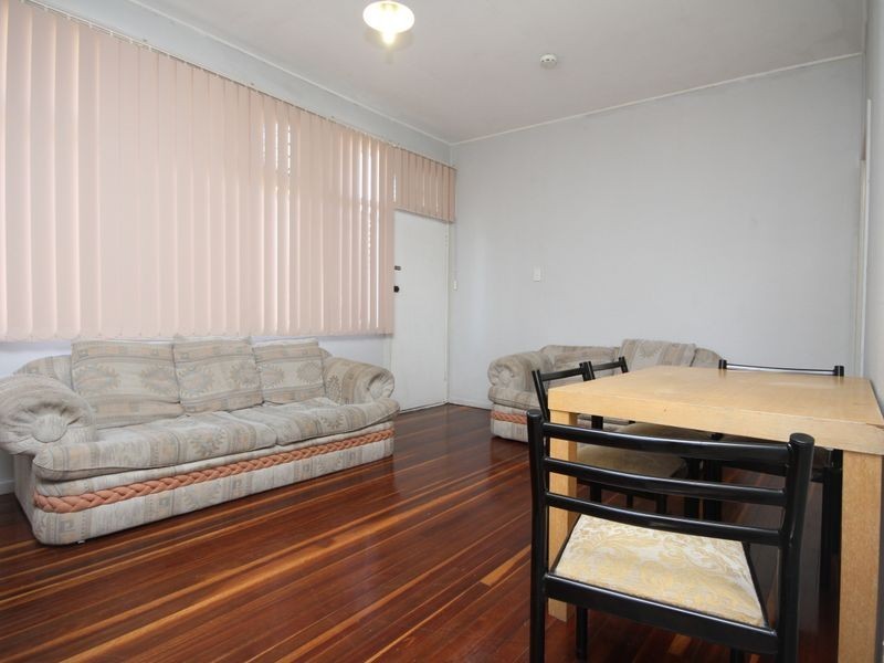 8/11 Line Street, Woolloongabba QLD 4102