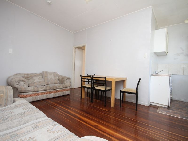 8/11 Line Street, Woolloongabba QLD 4102