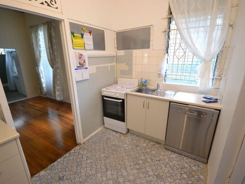 18 Atherton Street, Woolloongabba QLD 4102