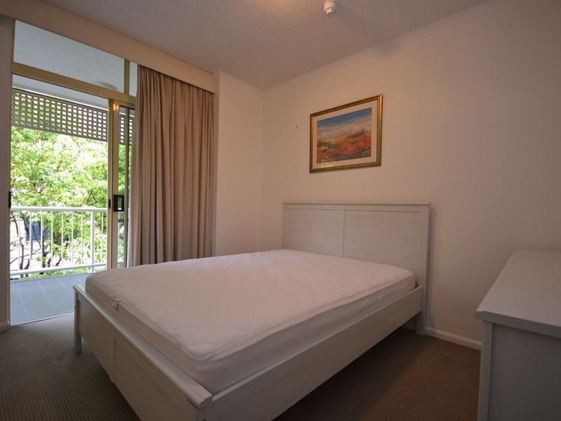 224/85 Deakin Street, Kangaroo Point QLD 4169