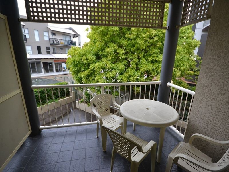 224/85 Deakin Street, Kangaroo Point QLD 4169