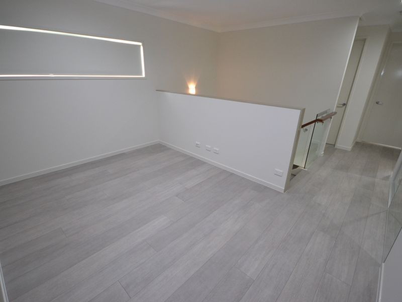 16 Llewellyn Street, Kangaroo Point QLD 4169