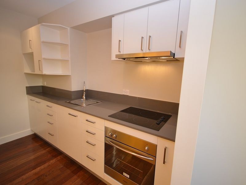 33 Rosina Street, Kangaroo Point QLD 4169