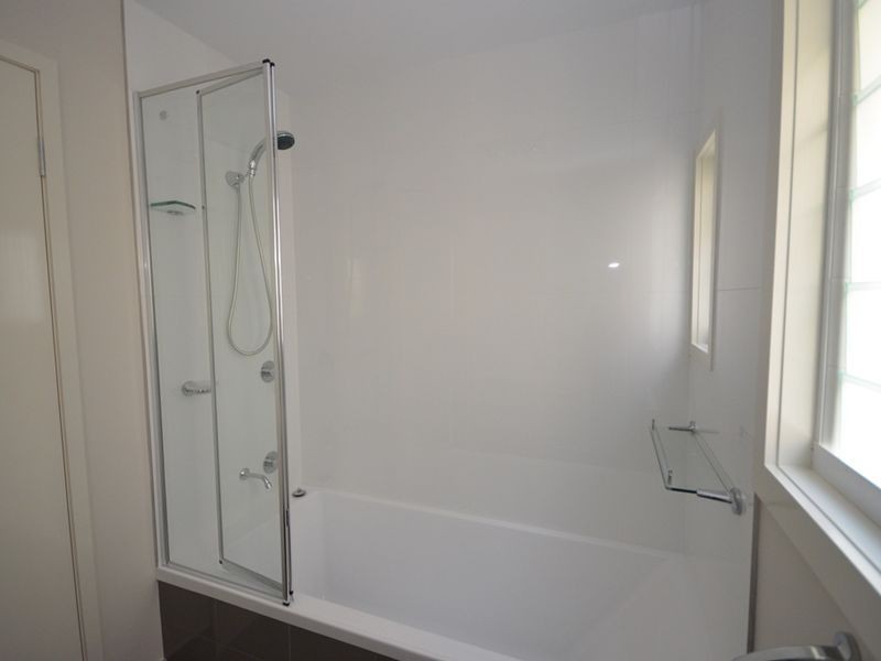 33 Rosina Street, Kangaroo Point QLD 4169