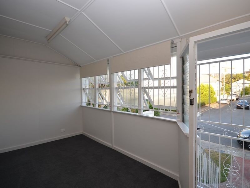 33 Rosina Street, Kangaroo Point QLD 4169