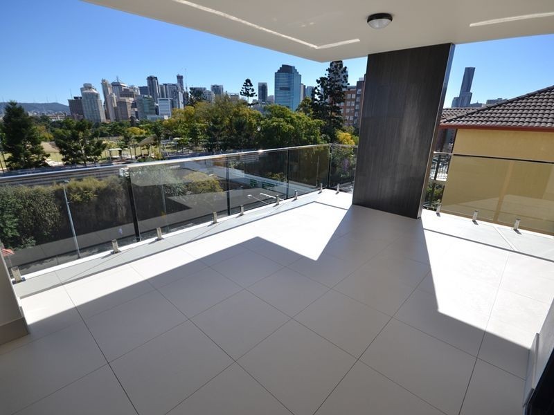 13/450 Main Street, Kangaroo Point QLD 4169