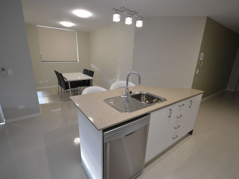 13/450 Main Street, Kangaroo Point QLD 4169