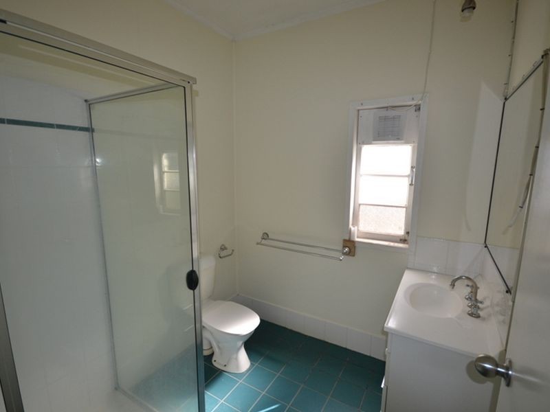 36 Lancelot Street, Tennyson QLD 4105