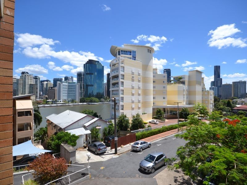 204/355 Main Street, Kangaroo Point QLD 4169
