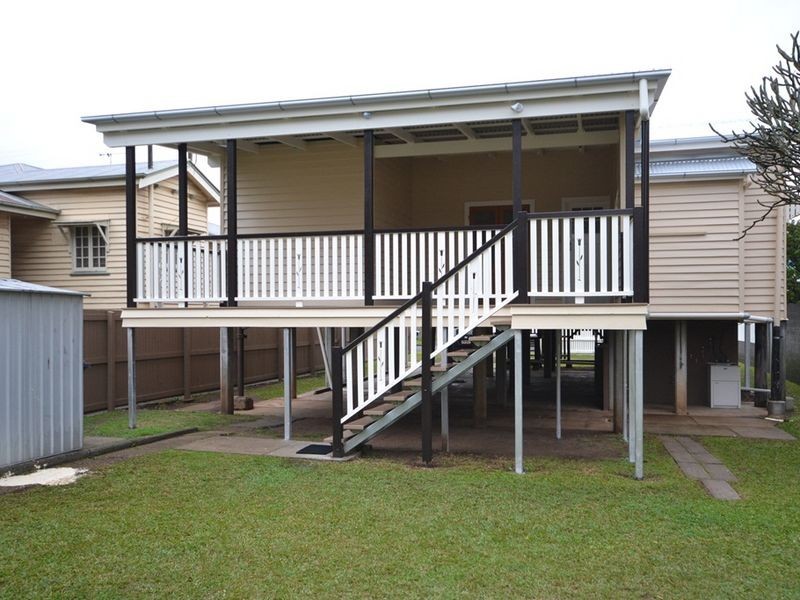 42 Orchard Street, Hawthorne QLD 4171