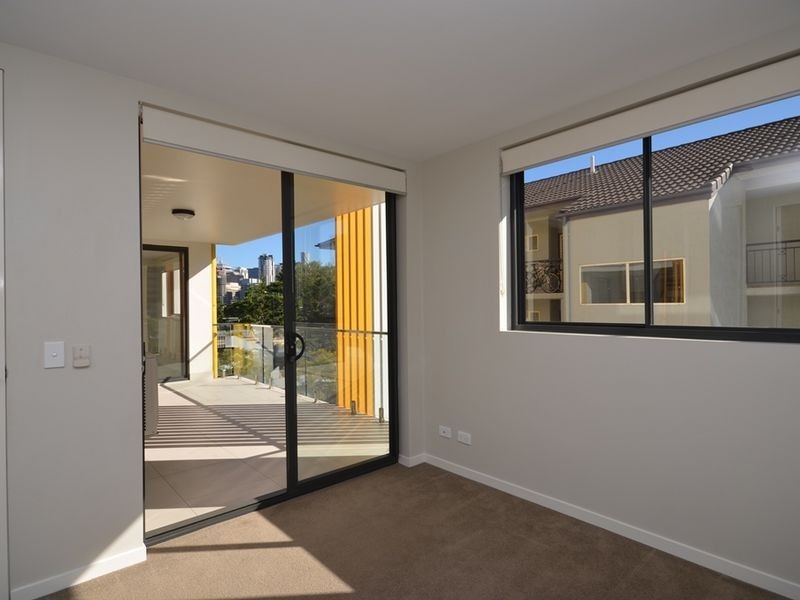 10/450 Main Street, Kangaroo Point QLD 4169