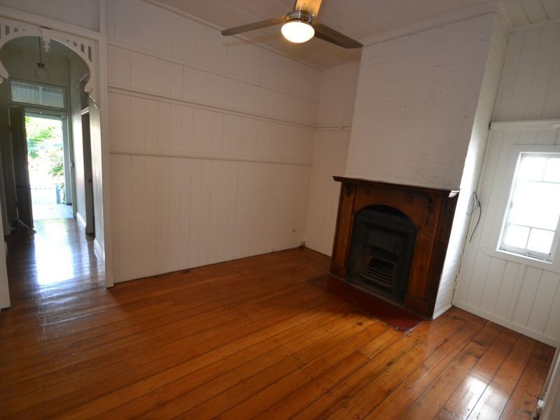 8 Latrobe Street, East Brisbane QLD 4169