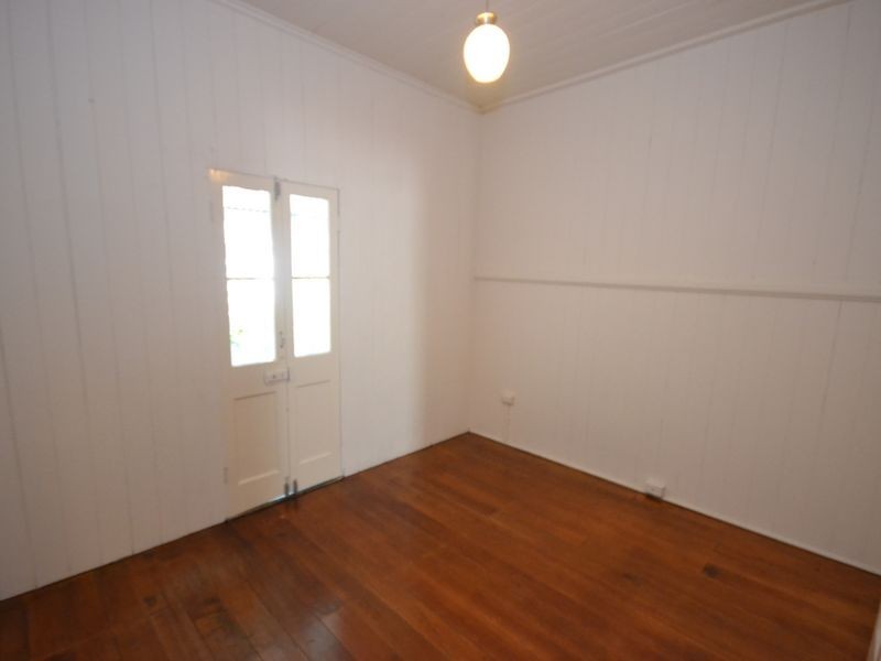 8 Latrobe Street, East Brisbane QLD 4169