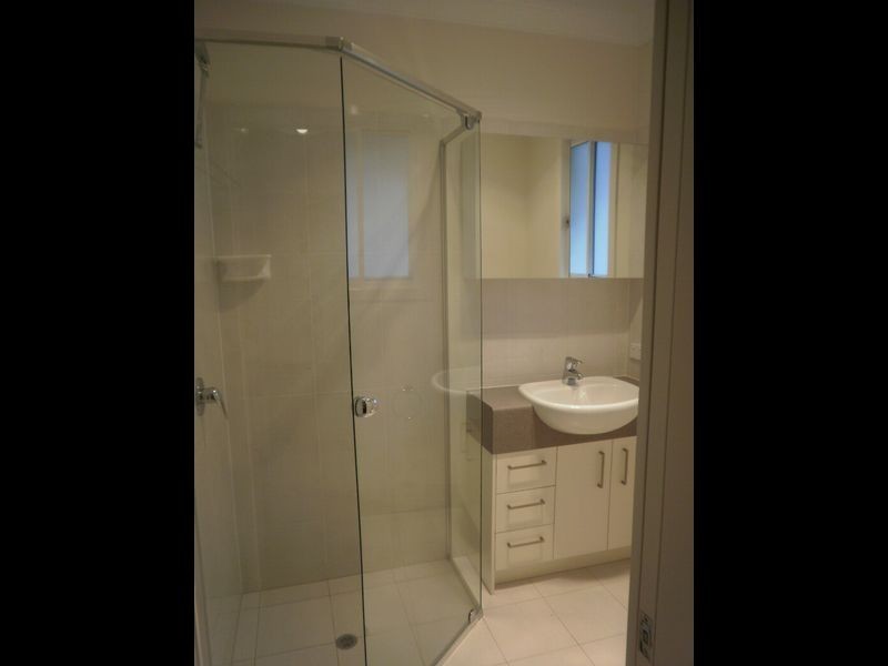 47 Bromley Street, Kangaroo Point QLD 4169