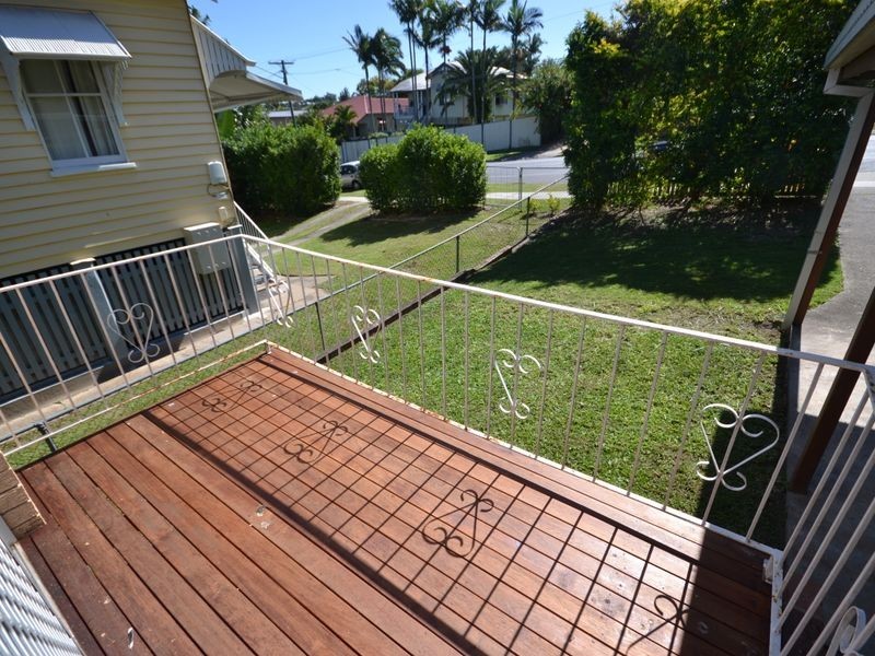 41 Macrossan Avenue, Norman Park QLD 4170