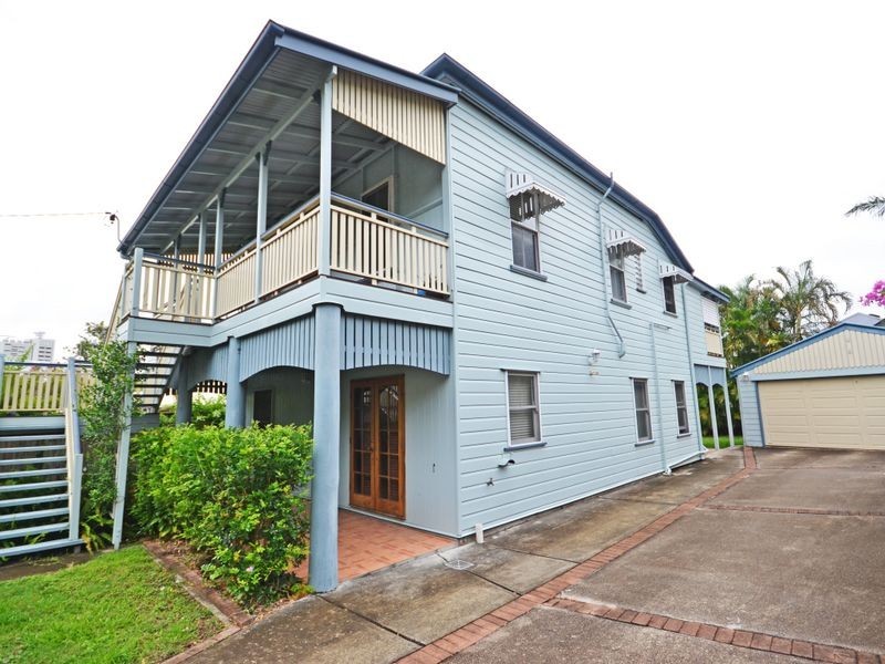 11 Rosina Street, Kangaroo Point QLD 4169