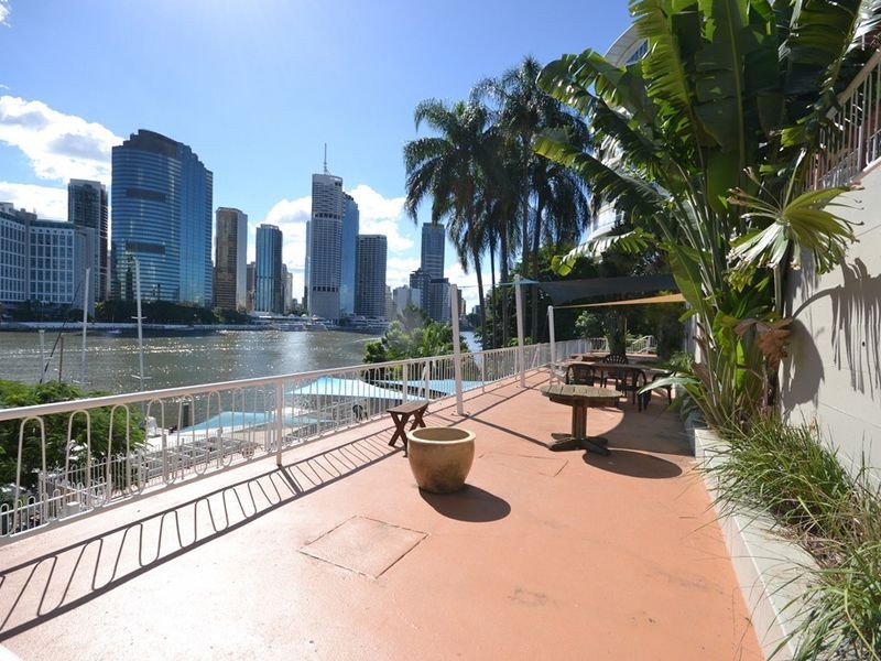 17/355 Main St, Kangaroo Point QLD 4169