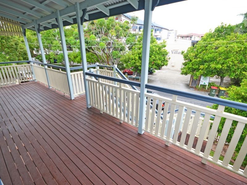 11 Rosina Street, Kangaroo Point QLD 4169