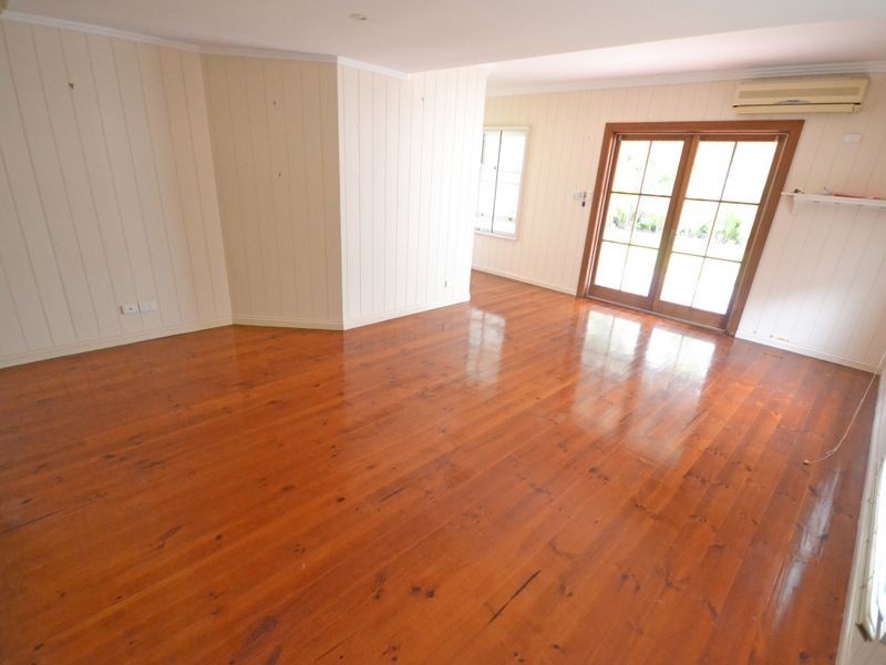 11 Rosina Street, Kangaroo Point QLD 4169