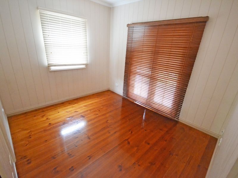 11 Rosina Street, Kangaroo Point QLD 4169