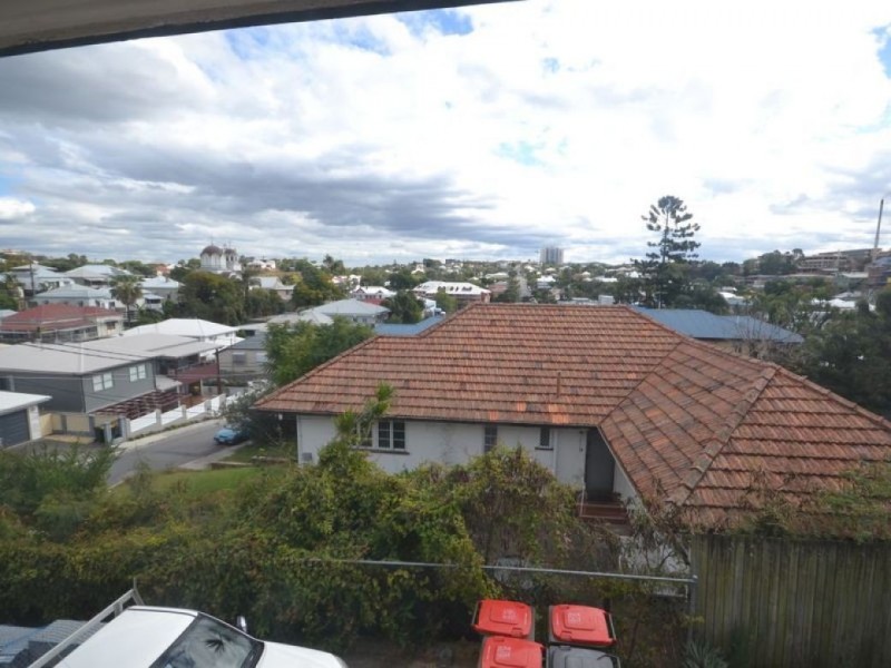 4/26 Lockhart Street, Woolloongabba QLD 4102