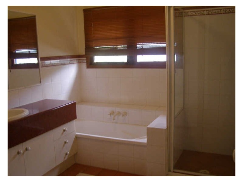 40 Roseglen St, Greenslopes QLD 4120