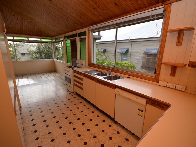 30 Louis Street, Annerley QLD 4103