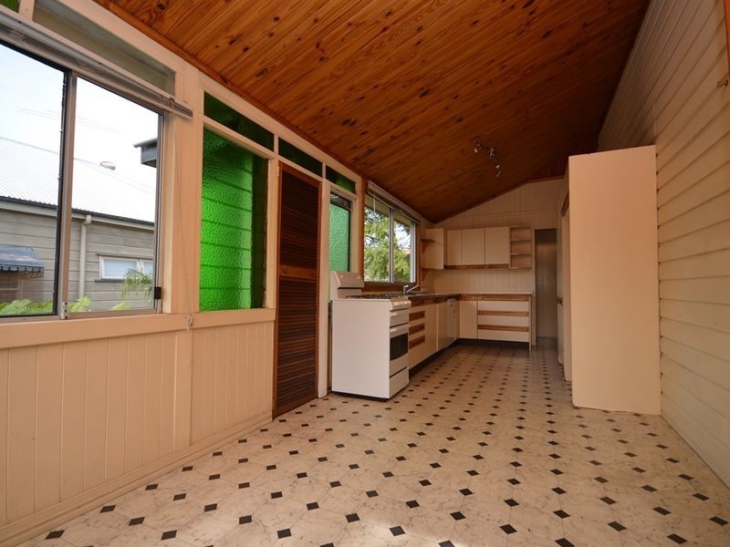 30 Louis Street, Annerley QLD 4103