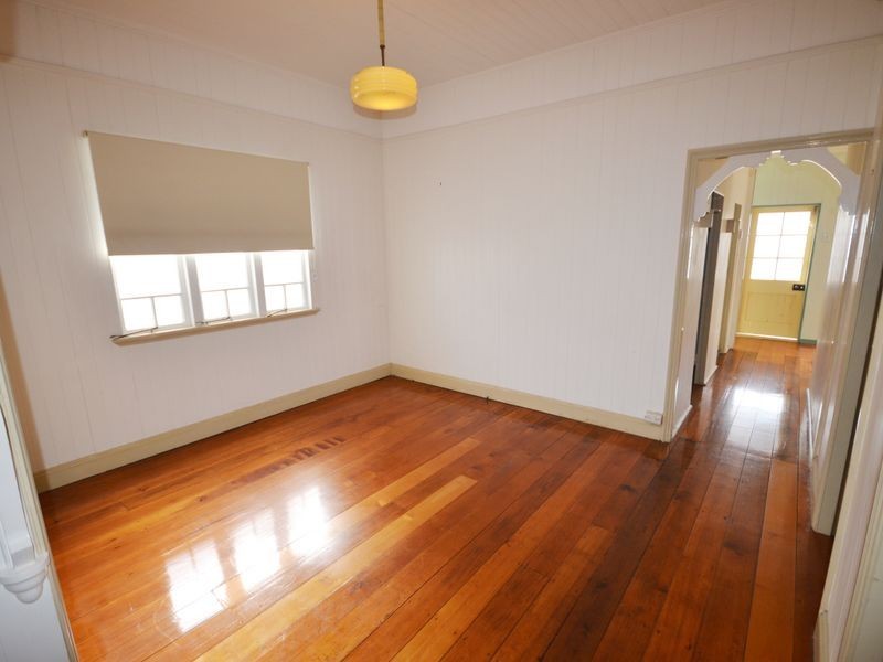 27 Neville Street, Kangaroo Point QLD 4169