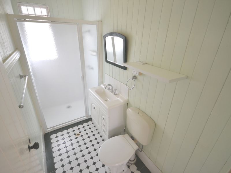 27 Neville Street, Kangaroo Point QLD 4169