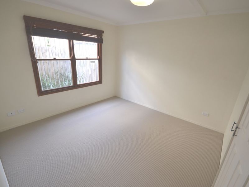 27 Neville Street, Kangaroo Point QLD 4169