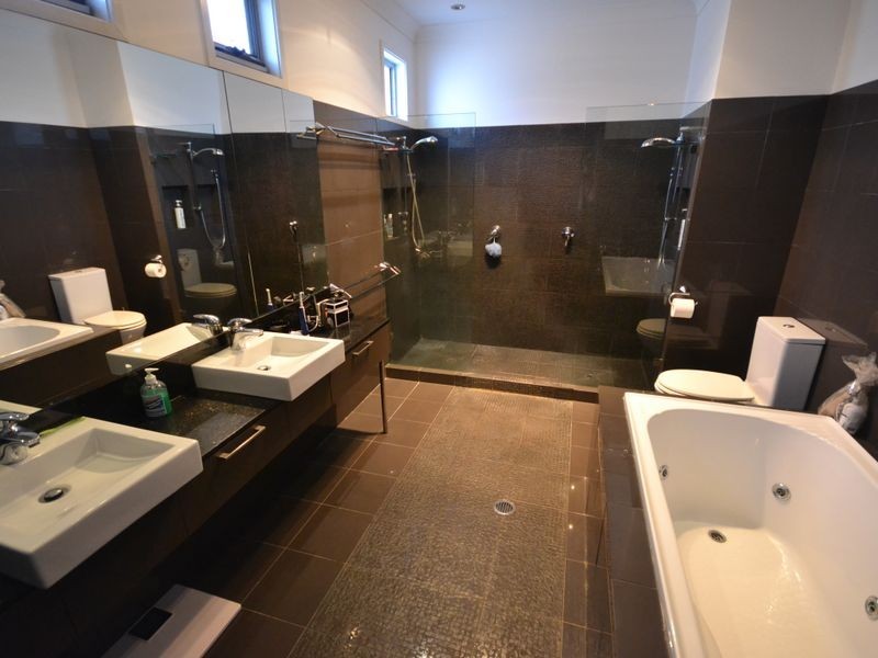 12 Biggs Street, East Brisbane QLD 4169