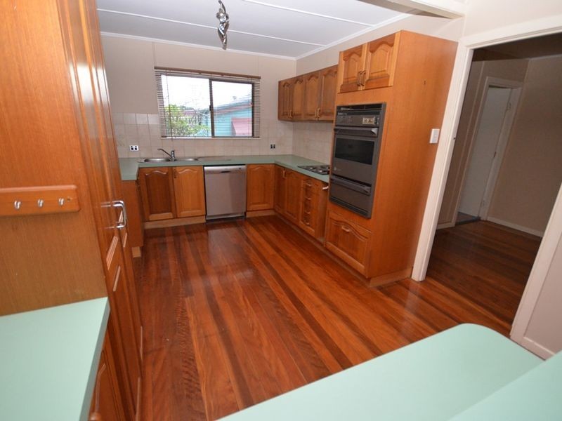 114 Bennetts Road, Norman Park QLD 4170