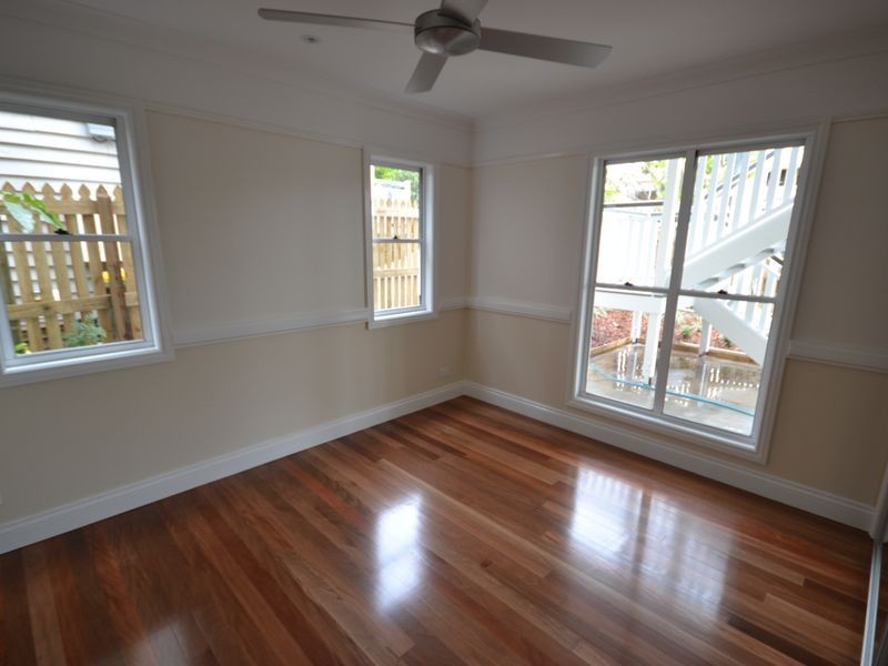 15 Ashfield Street, East Brisbane QLD 4169