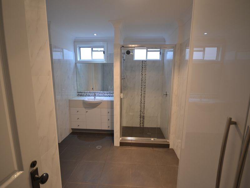 15 Ashfield Street, East Brisbane QLD 4169