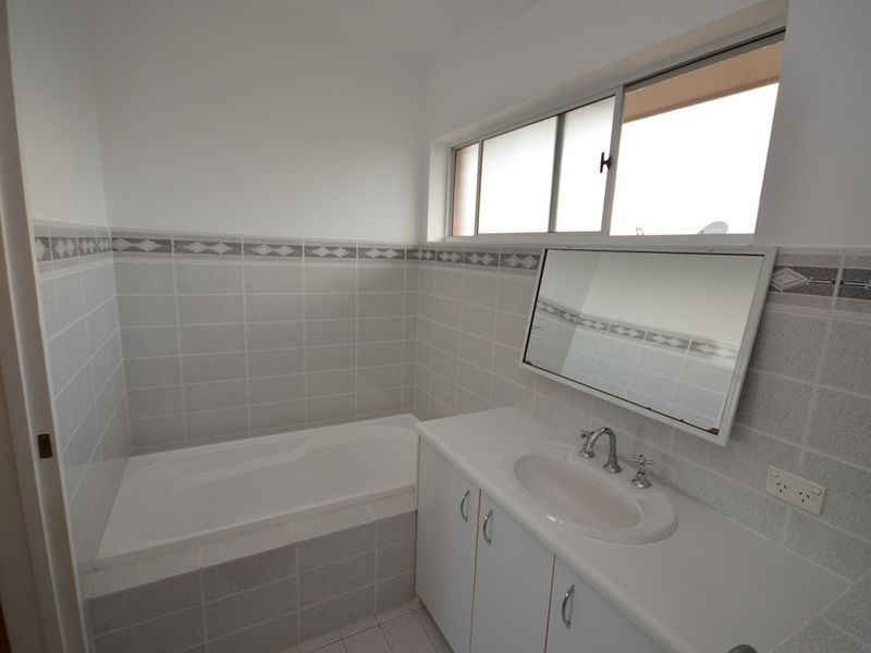 2/30 Kennington Road, Camp Hill QLD 4152