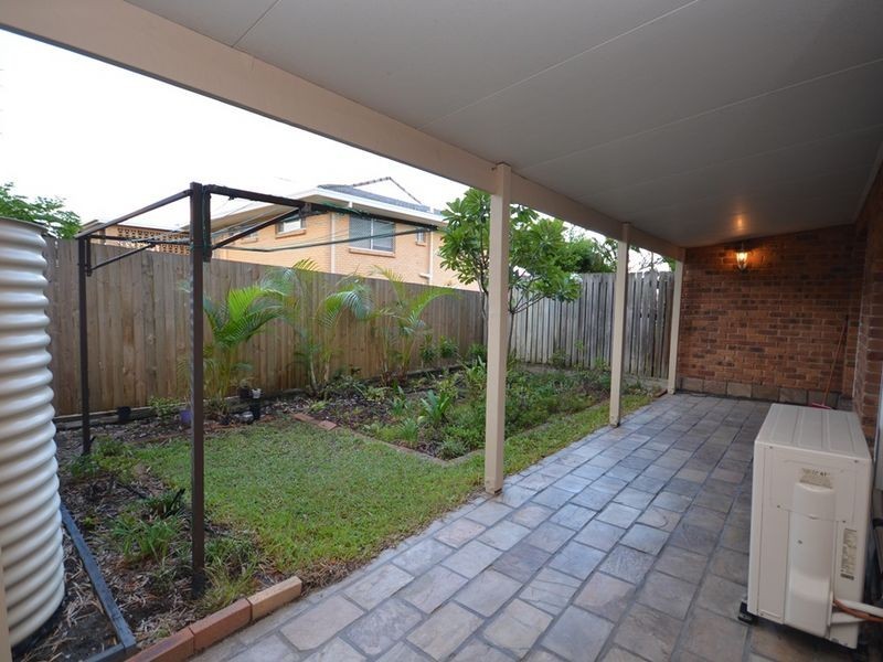 2/30 Kennington Road, Camp Hill QLD 4152