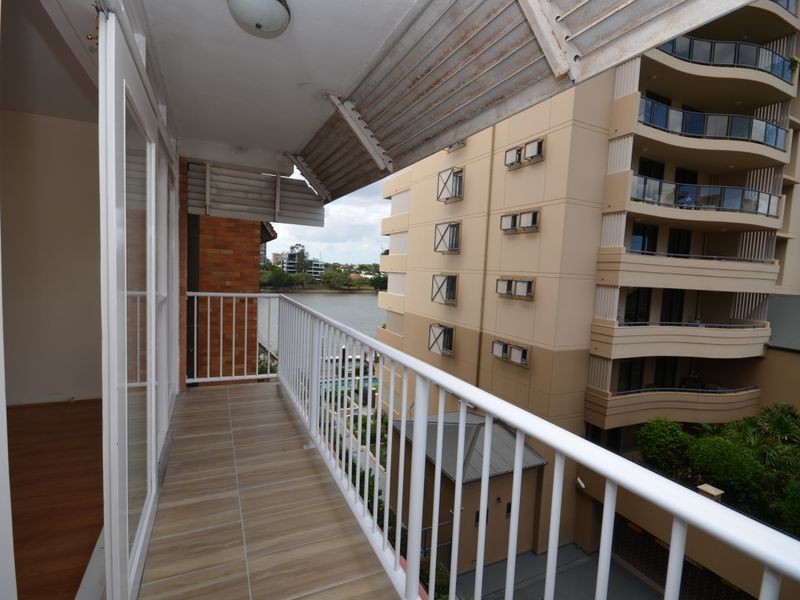 33/64 Thorn Street, Kangaroo Point QLD 4169