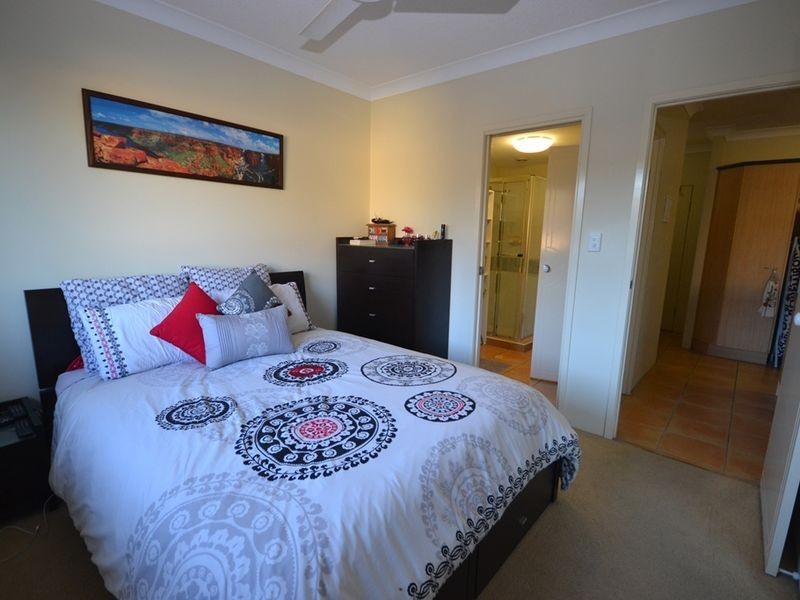 2/29 Bell Street, Kangaroo Point QLD 4169