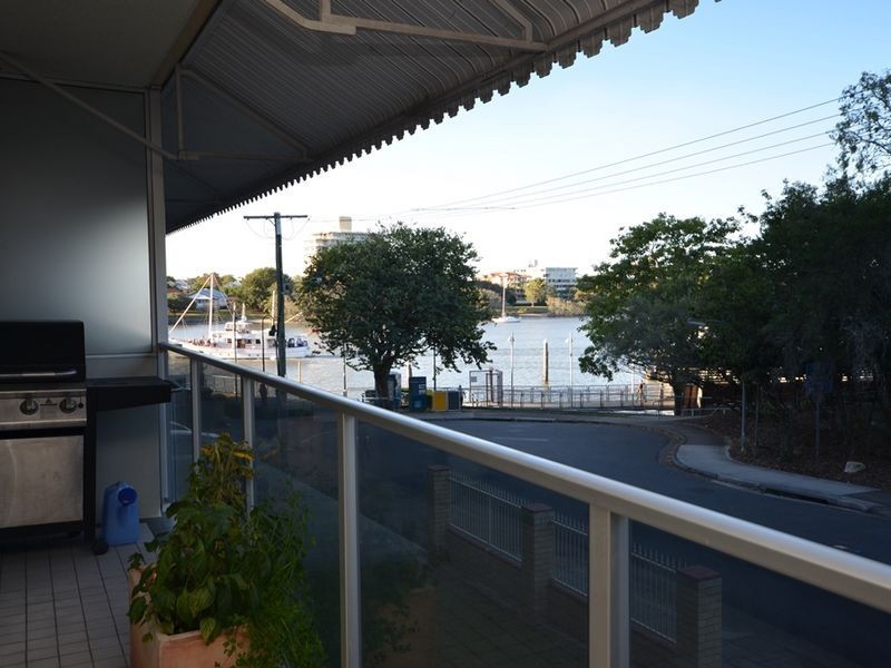 1/34 Park Avenue, Kangaroo Point QLD 4169