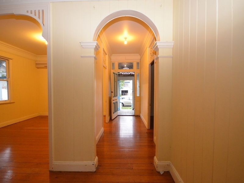 553 Vulture Street, East Brisbane QLD 4169