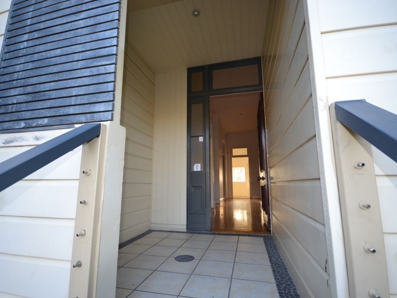 128 Lytton Road, East Brisbane QLD 4169