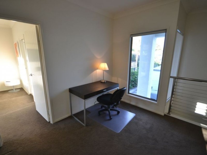 10 Latrobe Street, East Brisbane QLD 4169