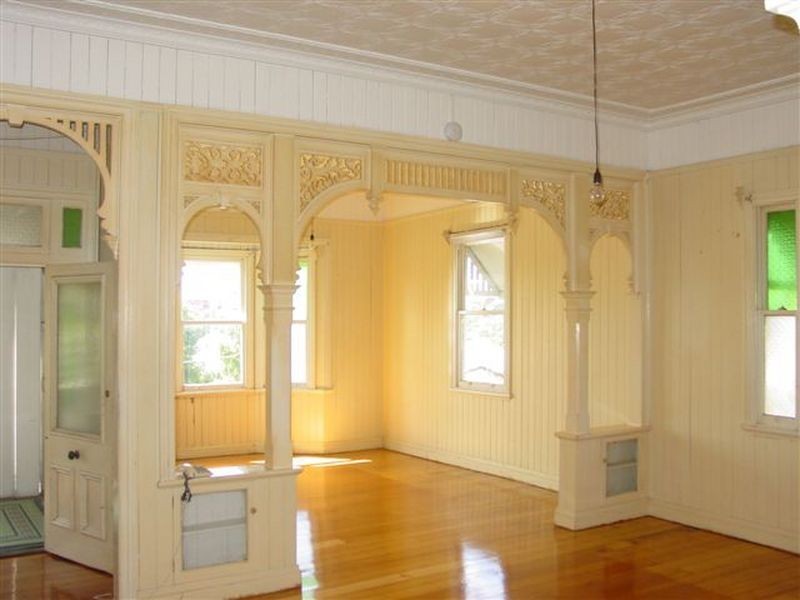 16 Hanworth Street, East Brisbane QLD 4169