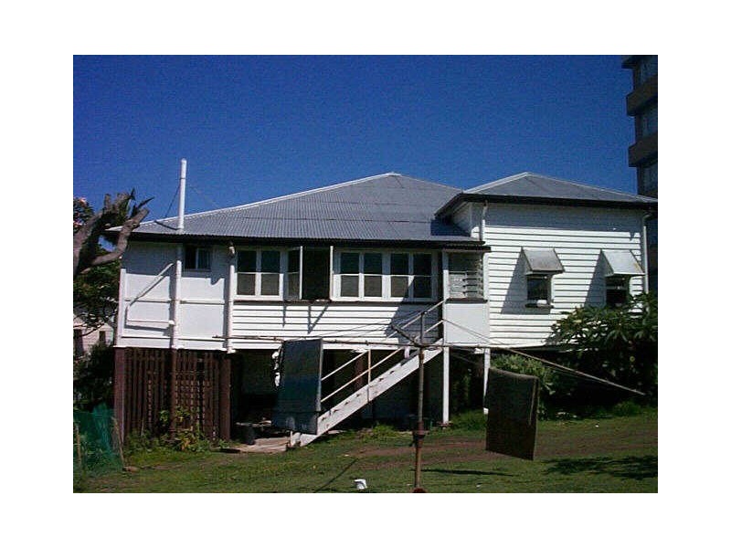 16 Hanworth Street, East Brisbane QLD 4169