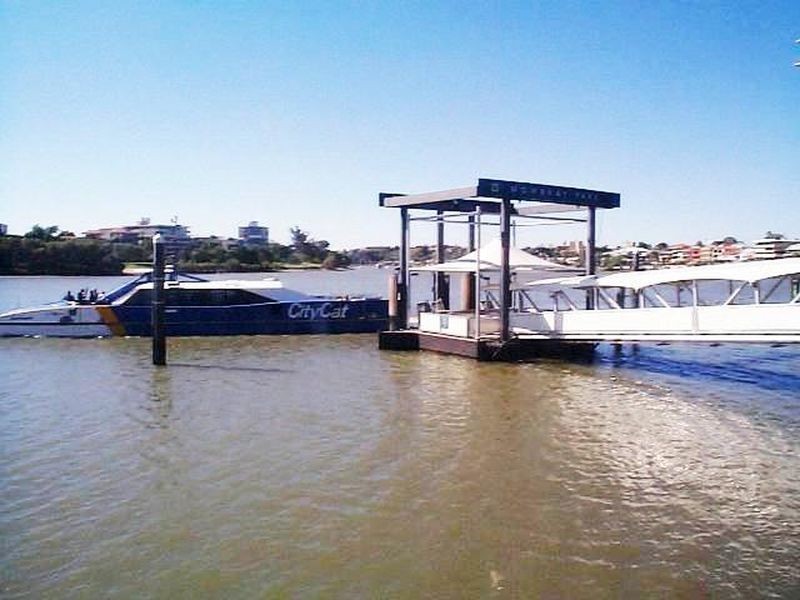 16 Hanworth Street, East Brisbane QLD 4169